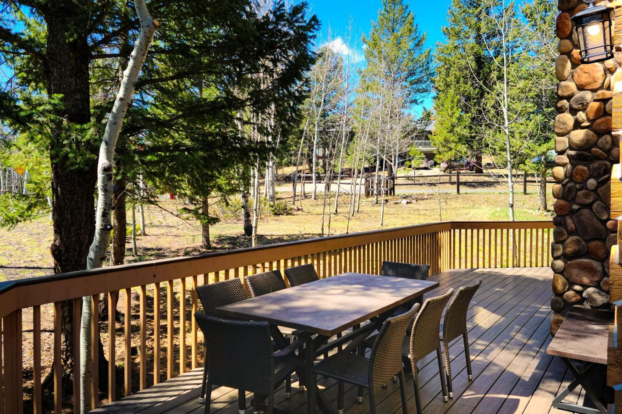 Vila Timber Wolf Woodland Park Exteriér fotografie