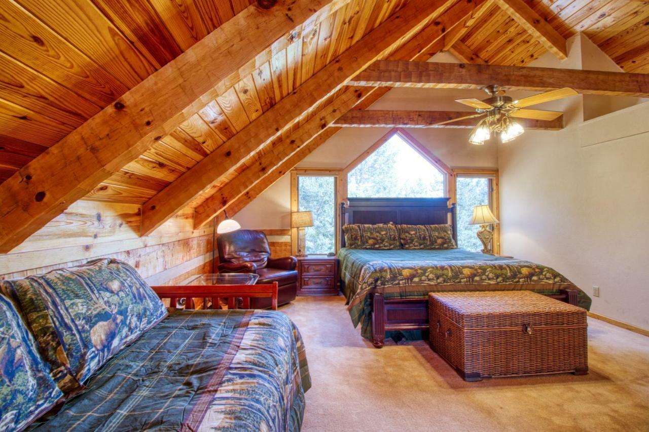 Vila Timber Wolf Woodland Park Exteriér fotografie