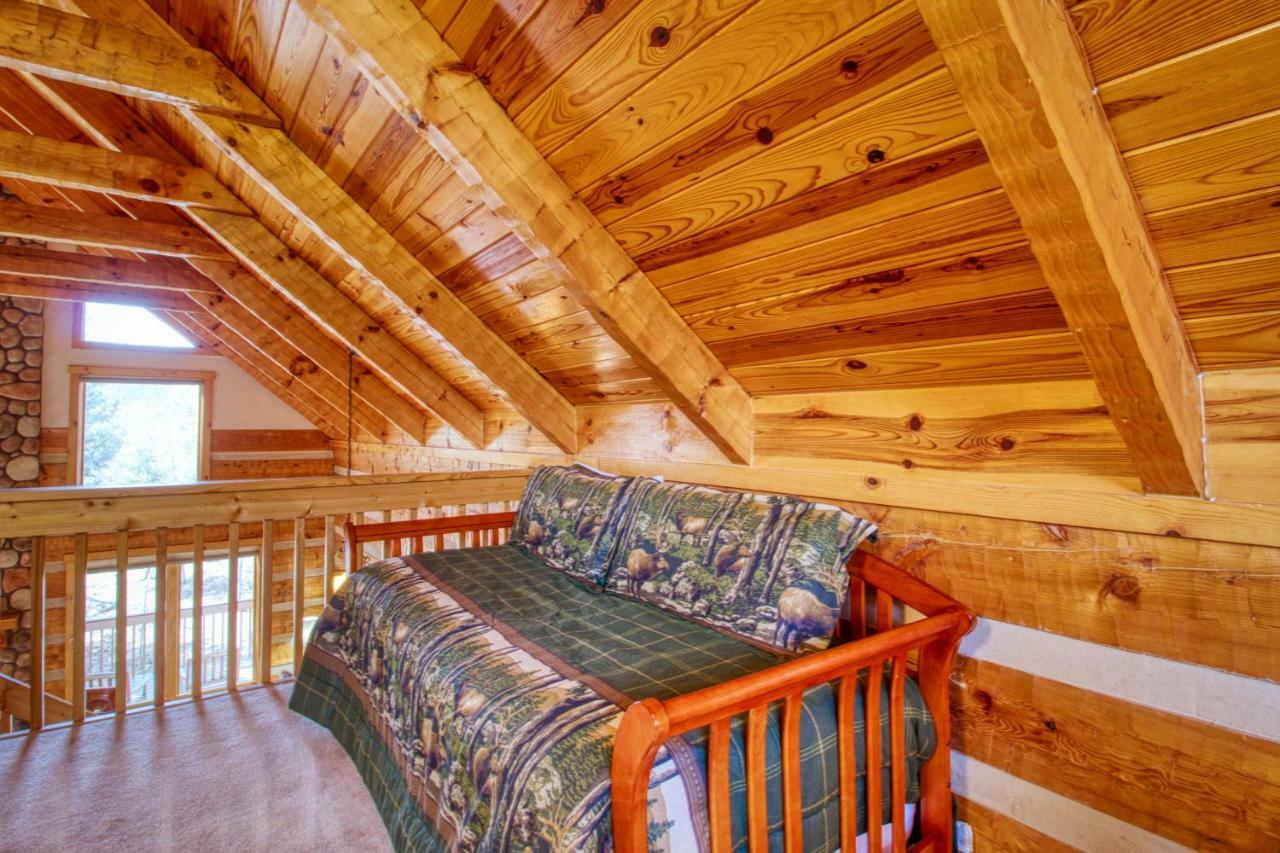 Vila Timber Wolf Woodland Park Exteriér fotografie