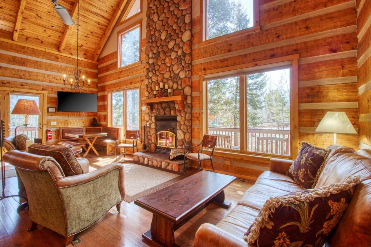Vila Timber Wolf Woodland Park Exteriér fotografie